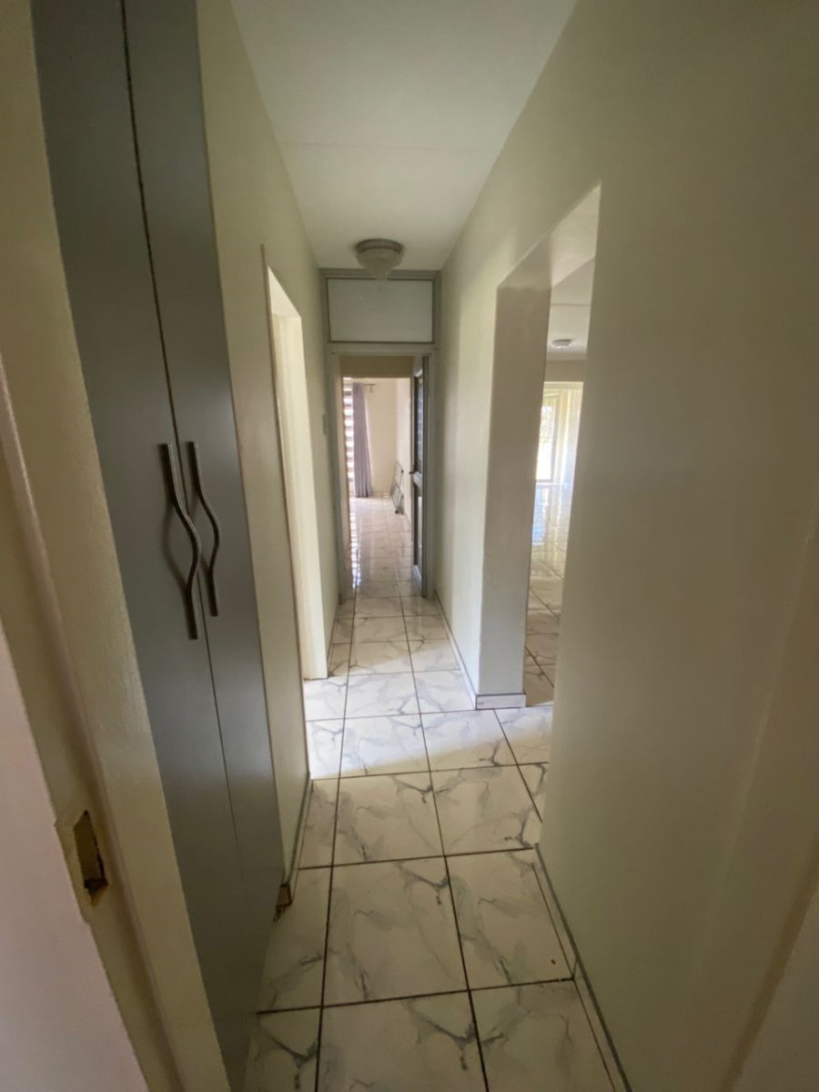 To Let 2 Bedroom Property for Rent in Safari Gardens North West